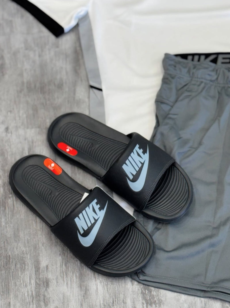 Kit Nike Academy 2025 + Chinelo Victori One