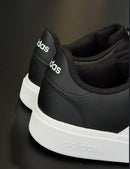 Tênis adidas Low