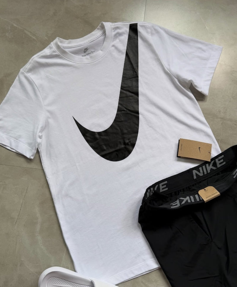 Kit Nike + Chinelo Victori One