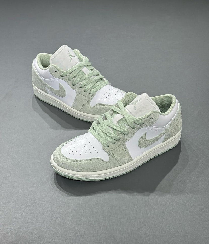 Tênis Air Jordan Low